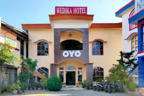 Vaccinated Staff - OYO 2994 Hotel Wedika
